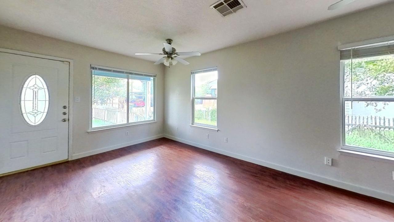 210-Jackman-Living-Room 1.jpg