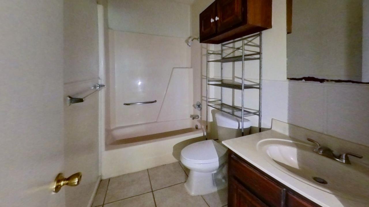 1015-MLK-Bathroom.jpg