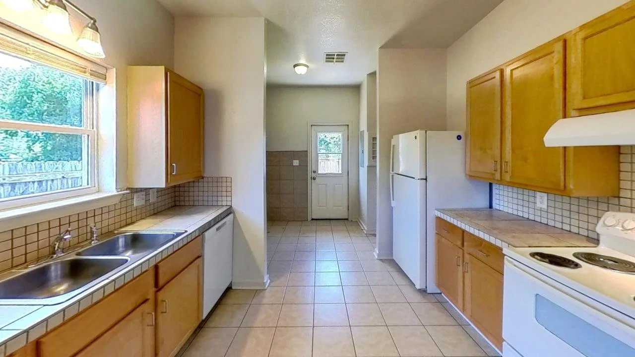 615-1-W-Martin-Luther-King-Dr-Kitchen.jpg