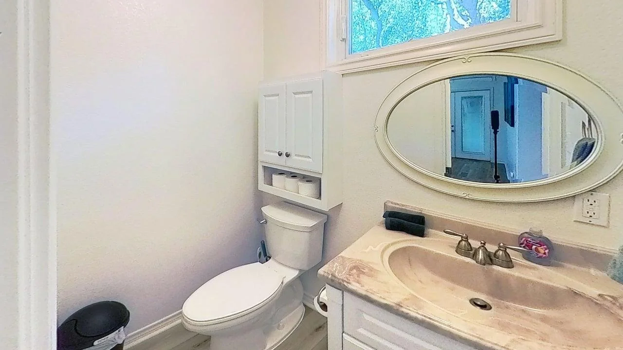 433-W-San-Antonio-St-Bluebonnet-Bathroom 1.jpg