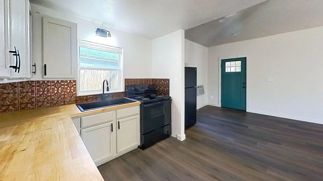 160-Fredericksburg-Kitchen.jpg