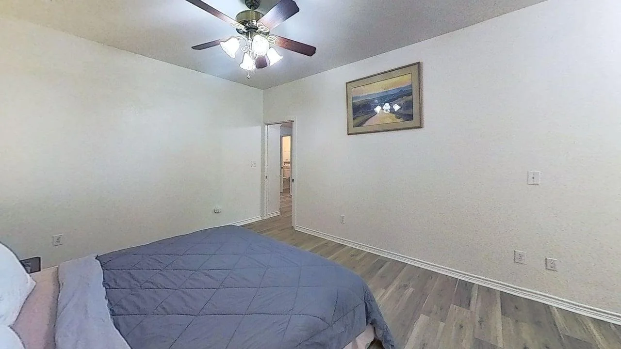 433-W-San-Antonio-St-Bluebonnet-Bedroom 1.jpg