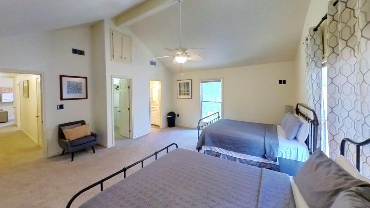 433-Sunflower-W-San-Antonio-St-Bedroom.jpg