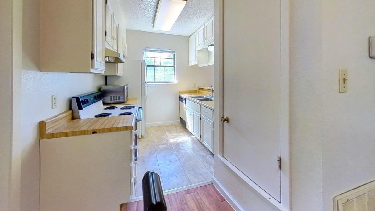 1015-MLK-Kitchen 1.jpg
