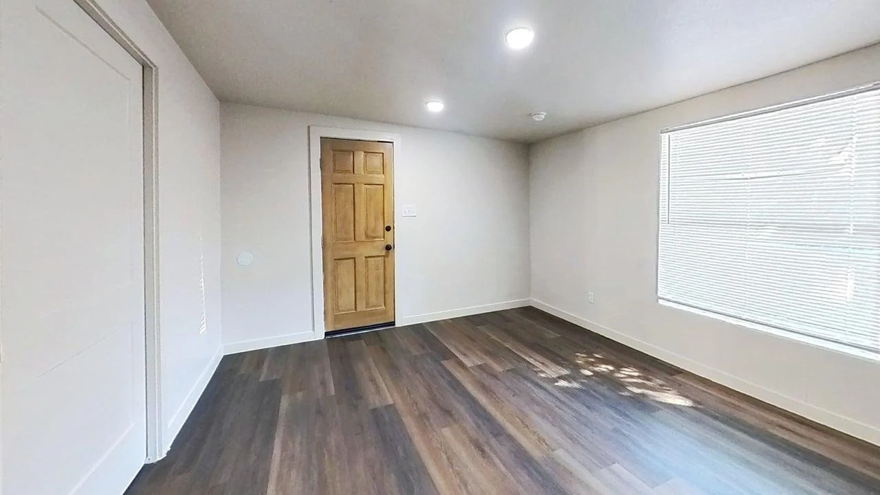 160-Fredericksburg-Living-Room 2.jpg
