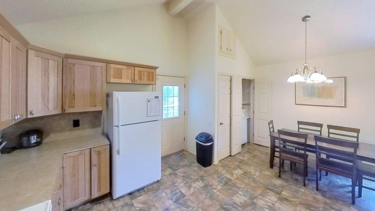 433-Sunflower-W-San-Antonio-St-Kitchen.jpg