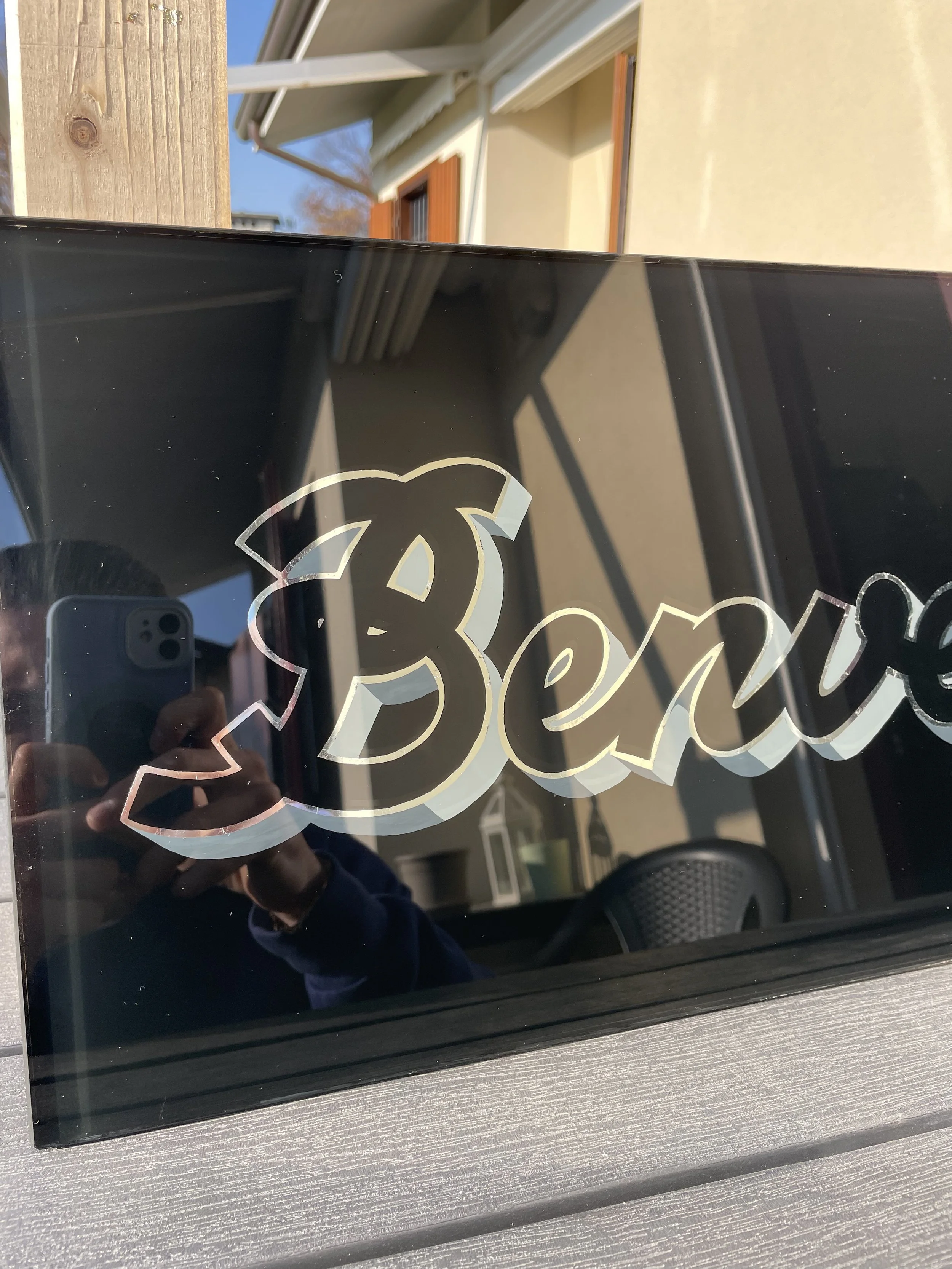 benvenuti glass sign