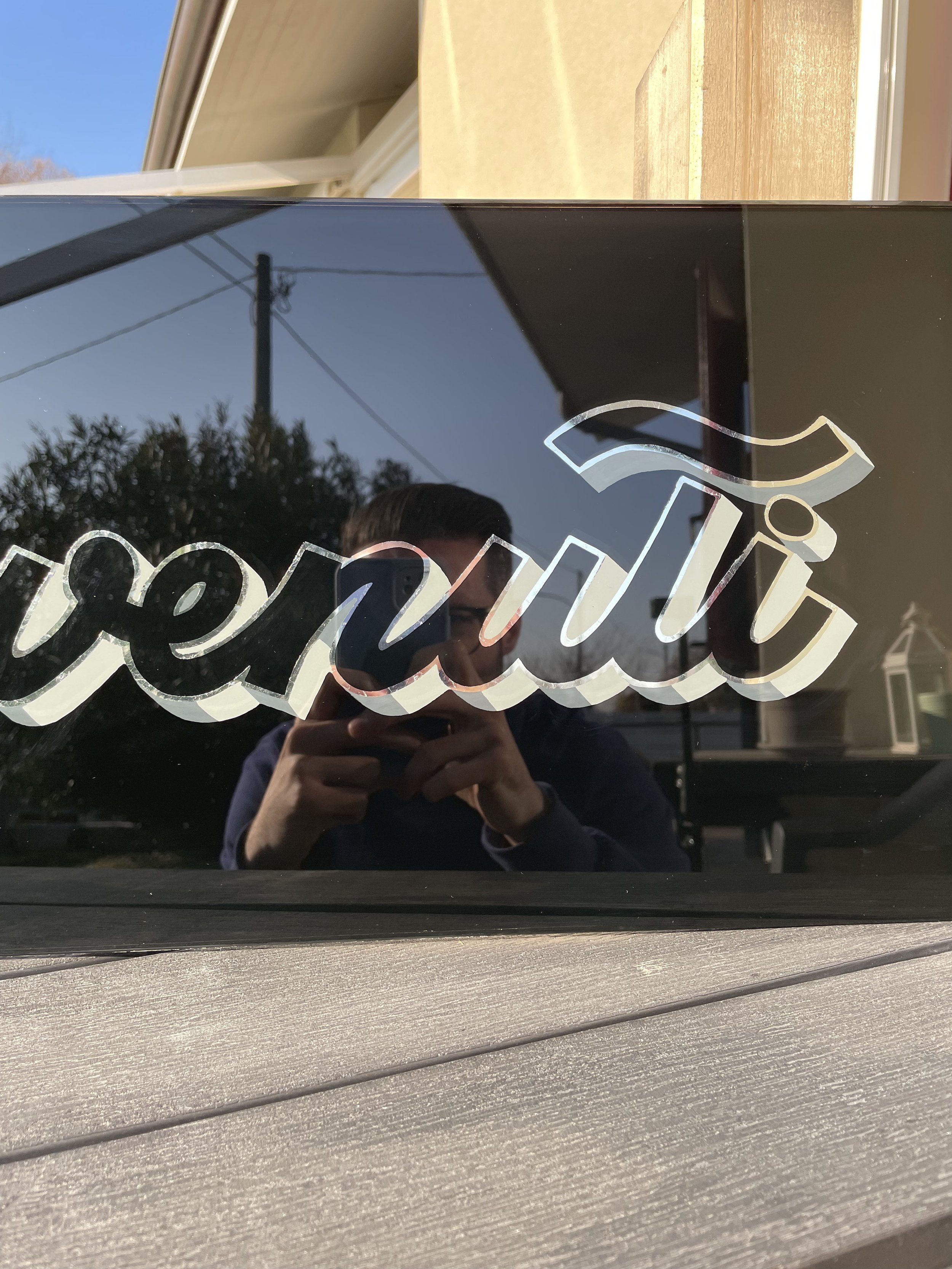 benvenuti glass sign