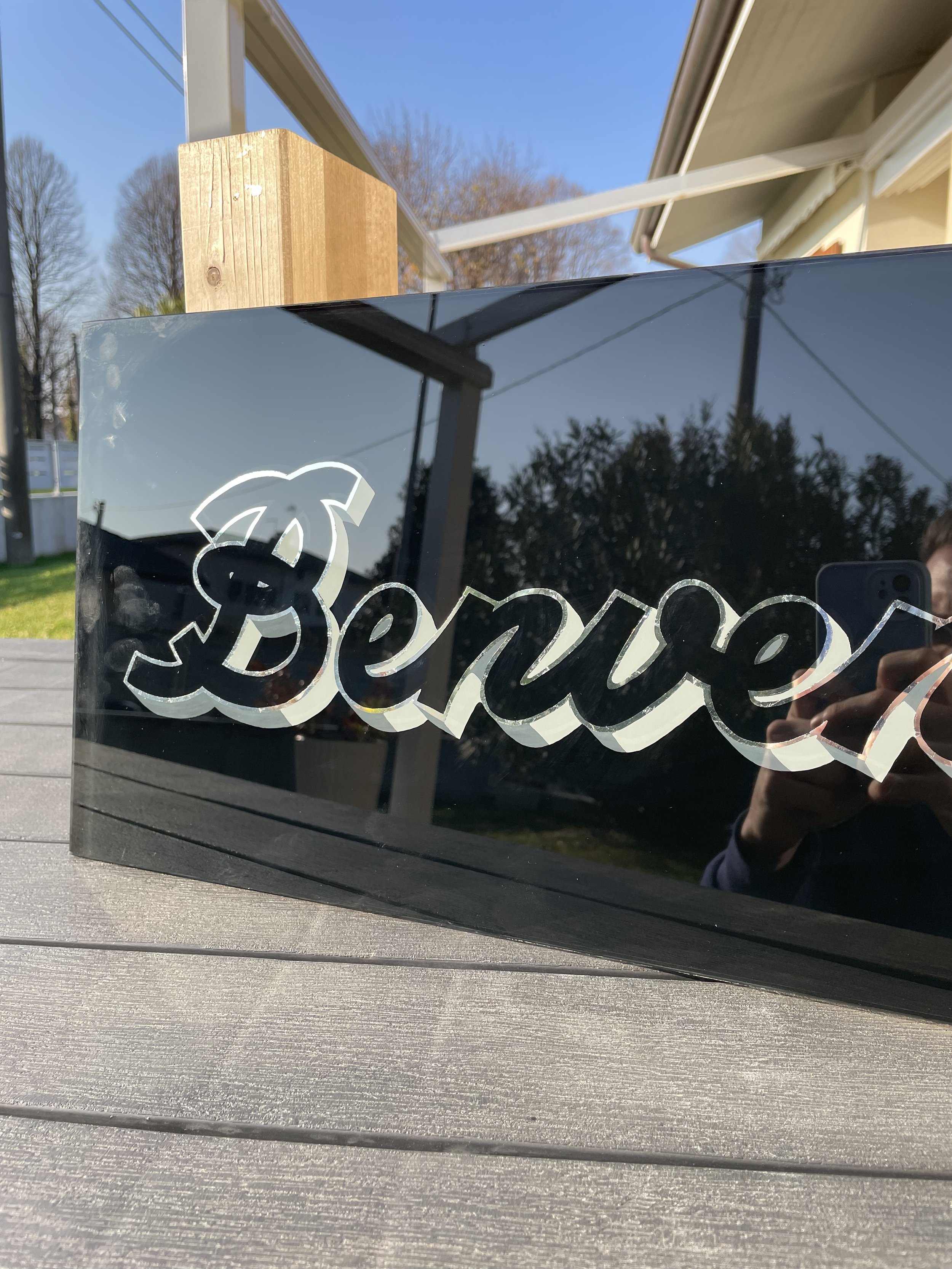 benvenuti glass sign
