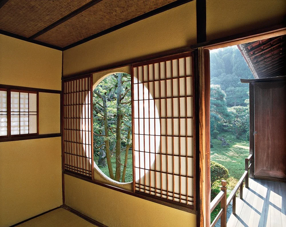 Jacqueline Hassink Funda-in 1, subtemple of Tōfuku-ji, Southeast Kyoto, 4 December 2008 (8:00–9:00) Chromogenic prints41 x 51", 50 x 63", and 63 x 79"   Shared edition of 7