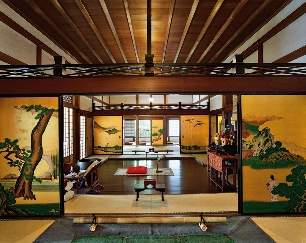 Jacqueline Hassink Shunkōin 33 (golden room), subtemple of Myōshin-ji, West Kyoto, 8 March 2009 (13:00) Chromogenic prints41 x 51", 50 x 63", and 63 x 79"   Shared edition of 7