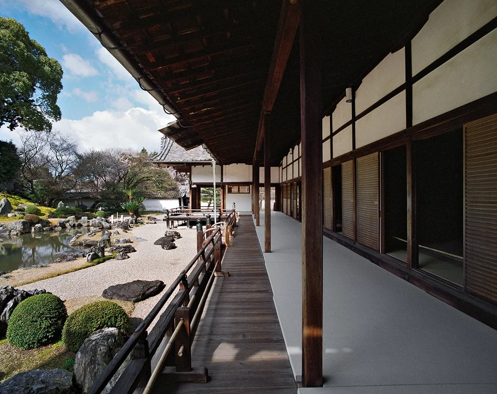 Jacqueline Hassink Sanpō-in 3, Southeast Kyoto, 29 March 2010 (8:00–9:00) Chromogenic prints41 x 51", 50 x 63", and 63 x 79"   Shared edition of 7