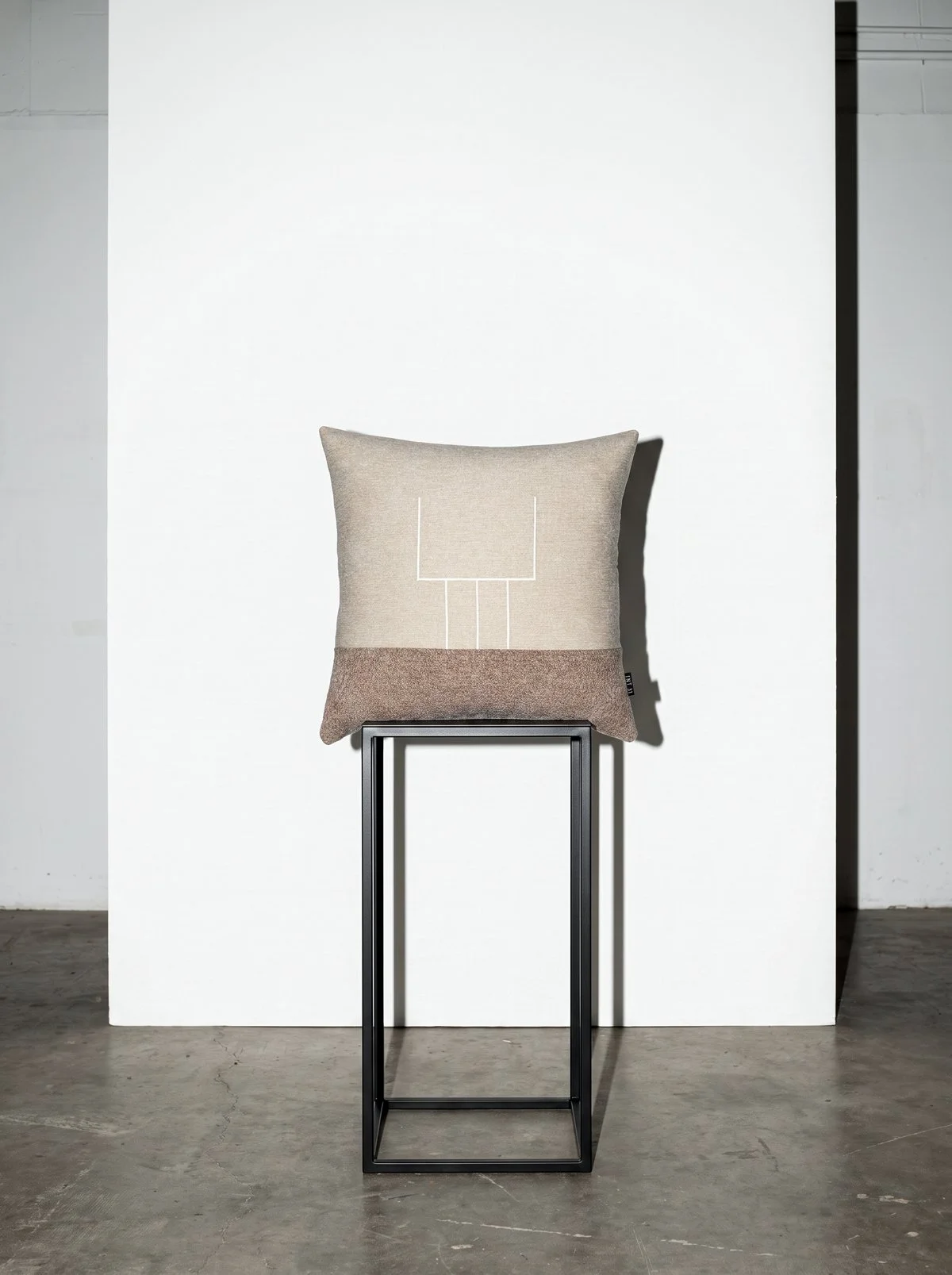 AIRE_01_Cushion.jpg