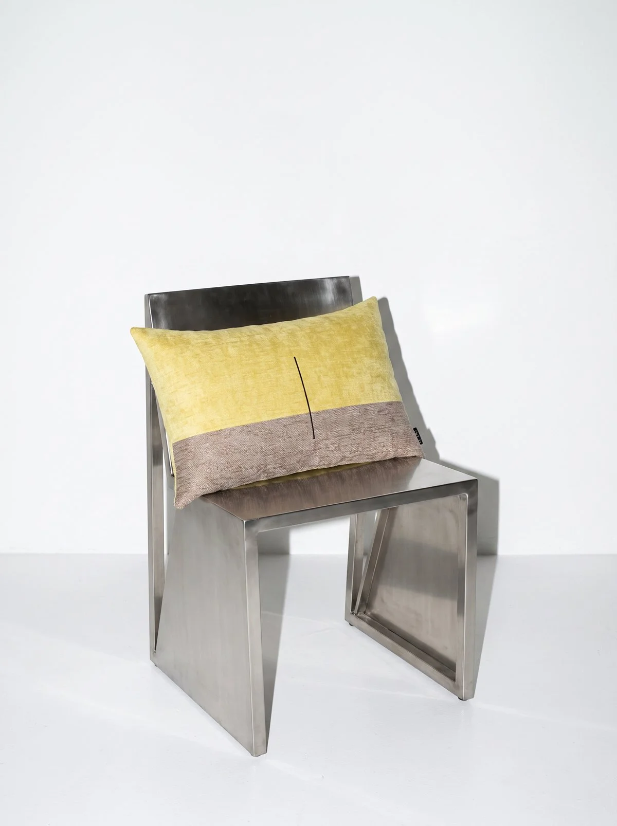 SAUKI_CHAIR.jpg