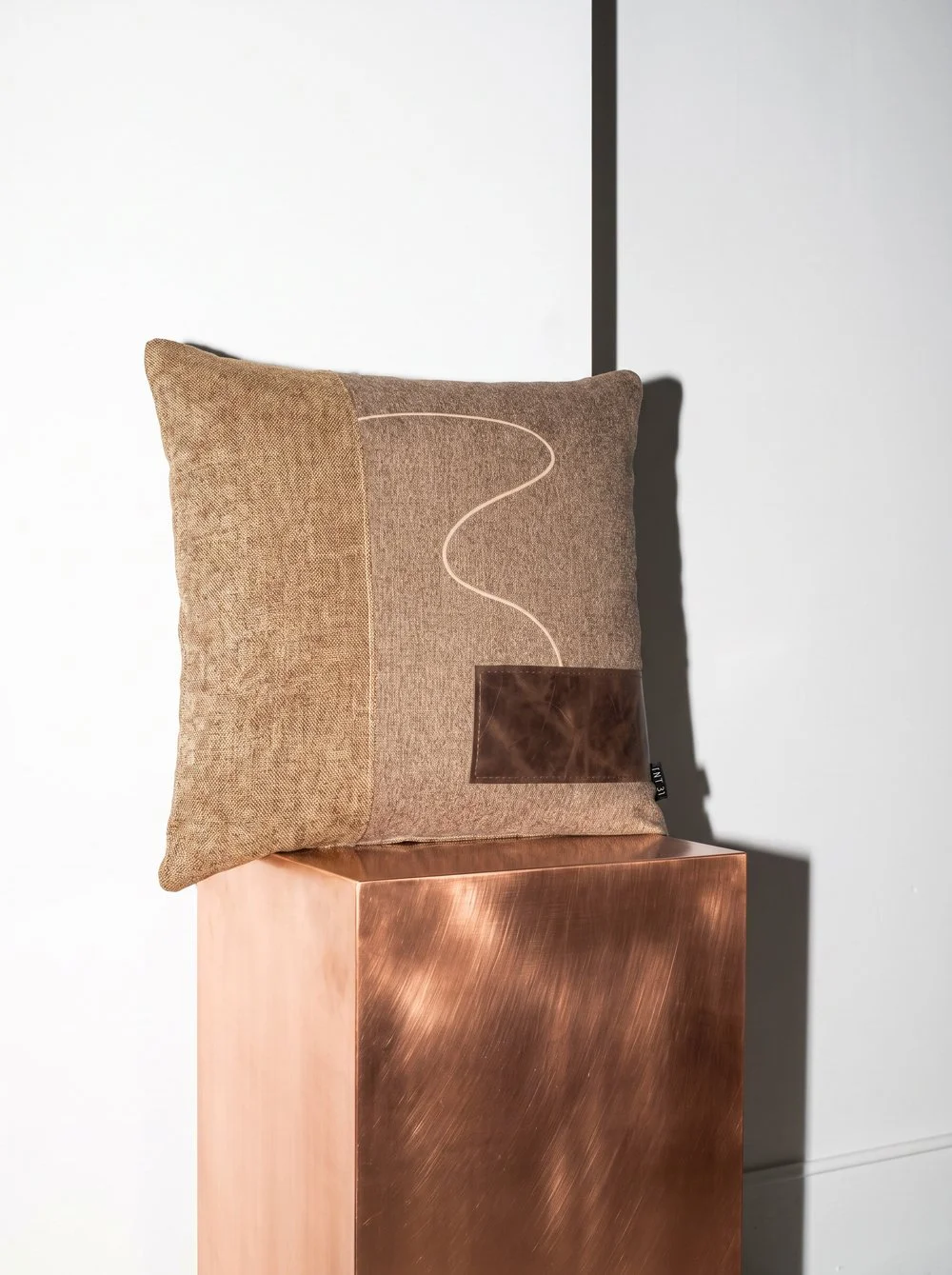 BASARI_03_CushionA.jpg
