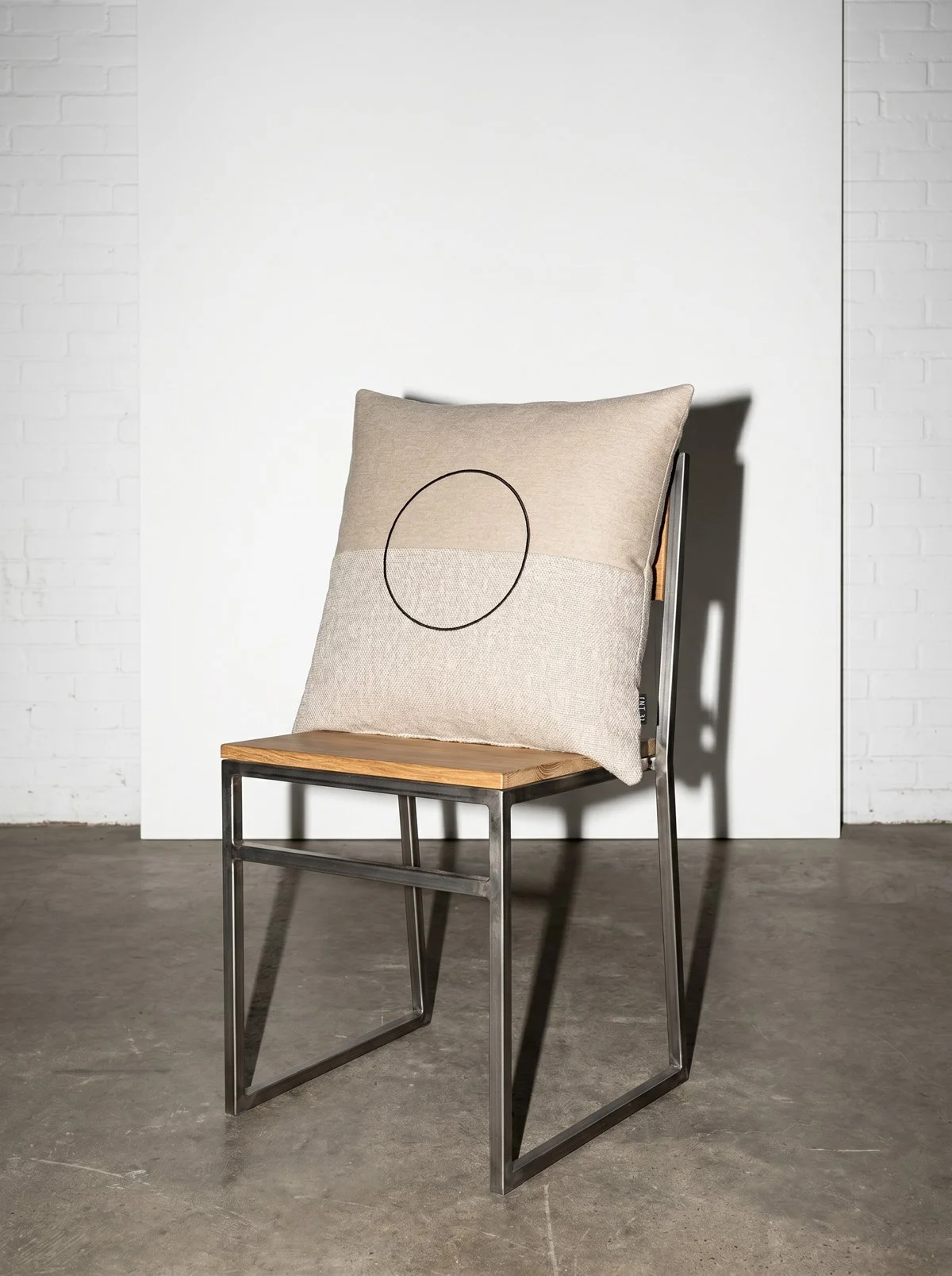 LUAR_03_CushionB.jpg