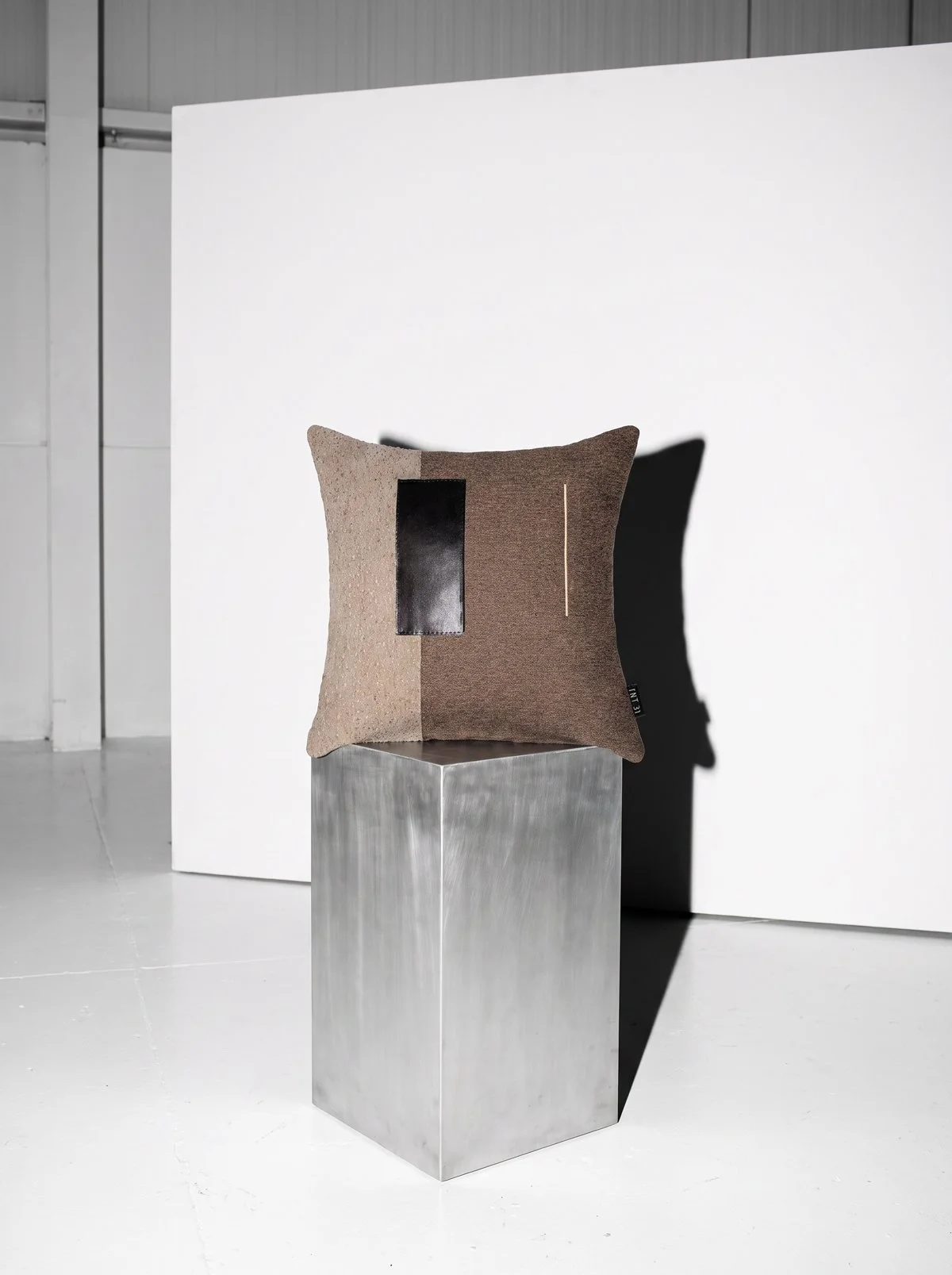EKSEN_02_CushionB.jpg