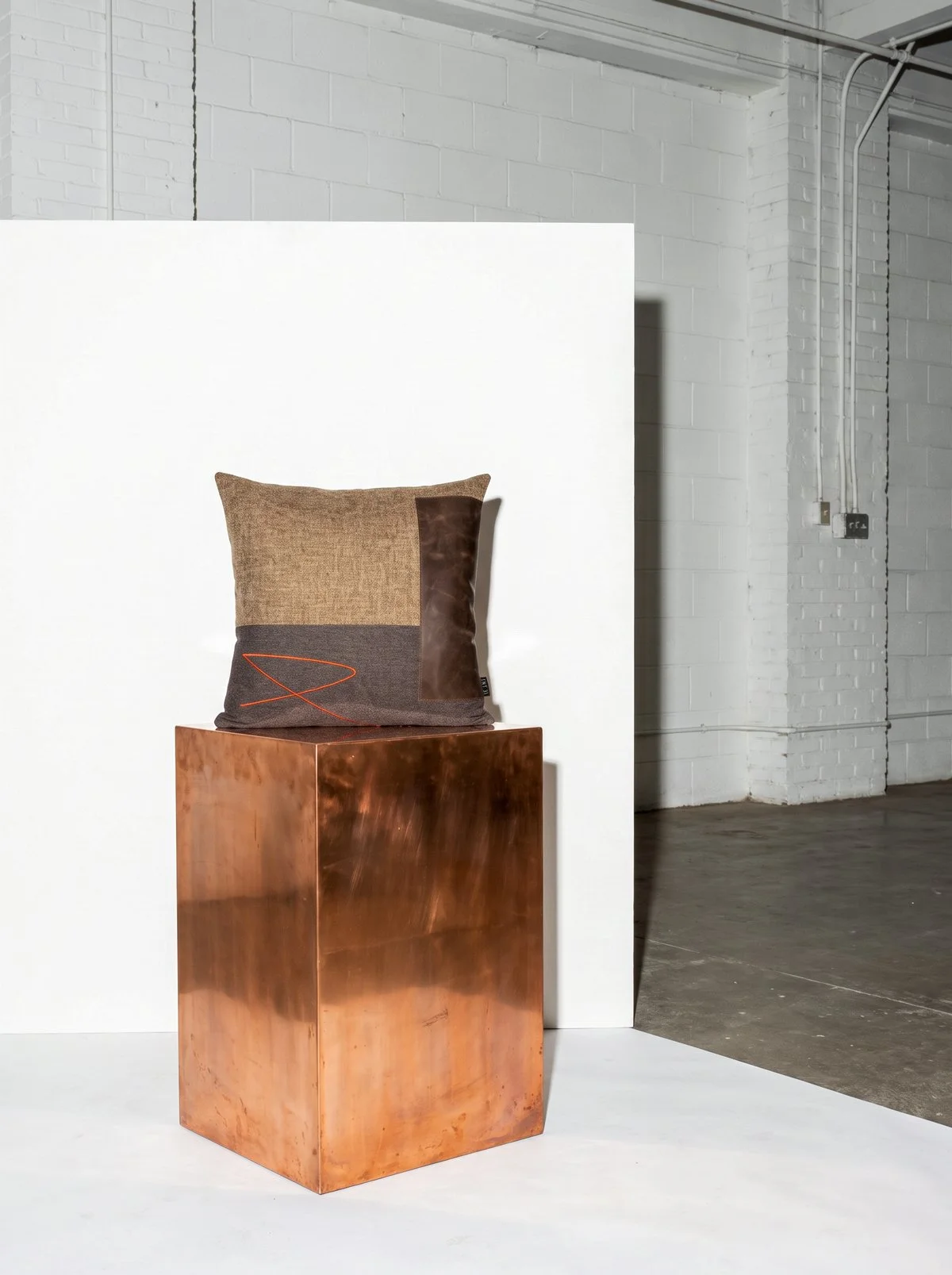 USKO_02_Cushion.jpg