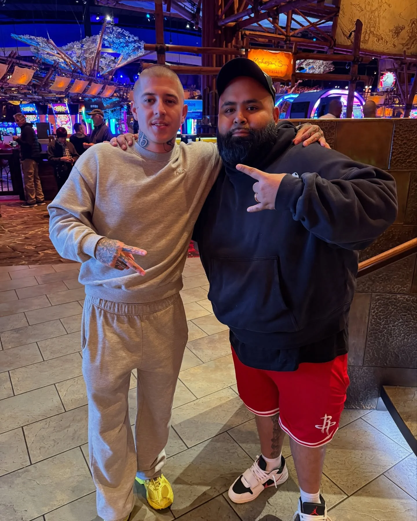 If you want it you gotta see it with a clear eye view ✍️ 

First thing I told him was I haven&rsquo;t seen you in a few years then I showed him our picture. 

He said: man, full circle. 

From him doing his classes in Houston in &lsquo;19 to him cutt