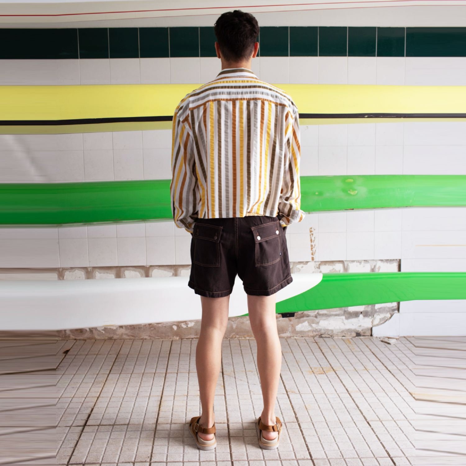 canvas_pleated_shorts_back.jpeg