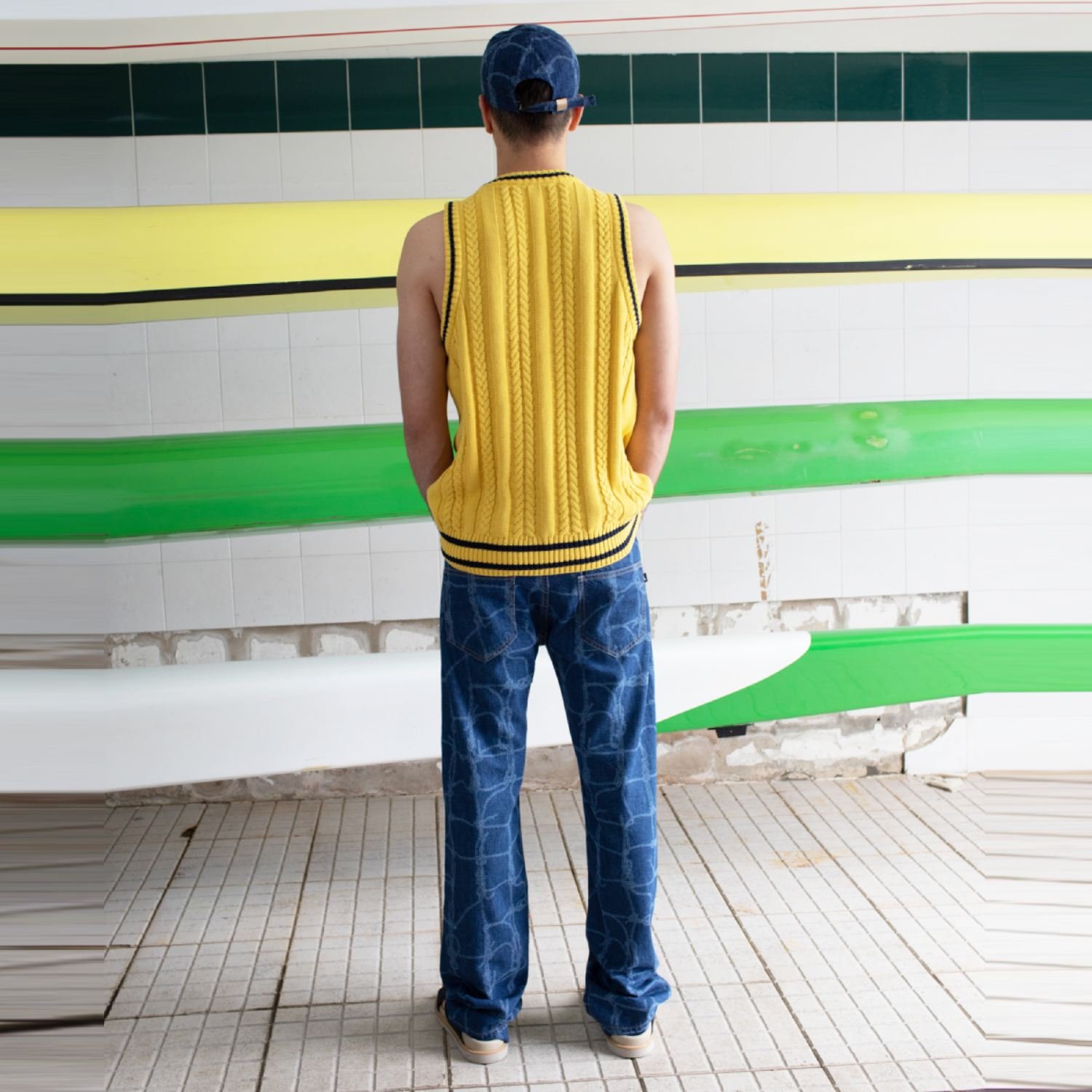 colour_singlet_knitwear_back.jpeg
