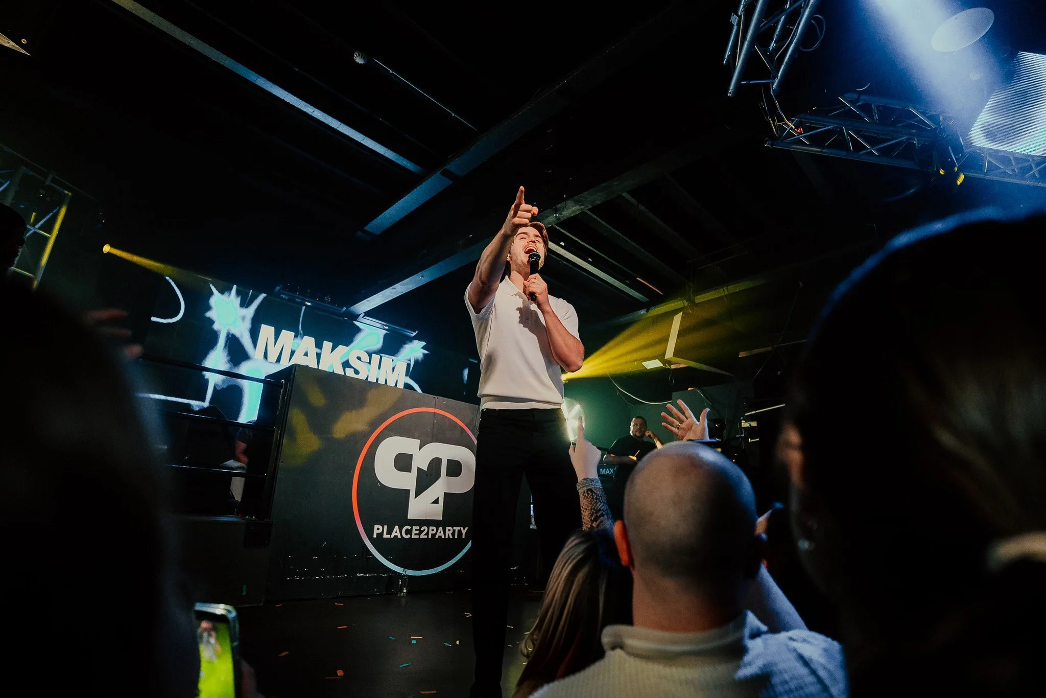 Place2Party - Maksim
