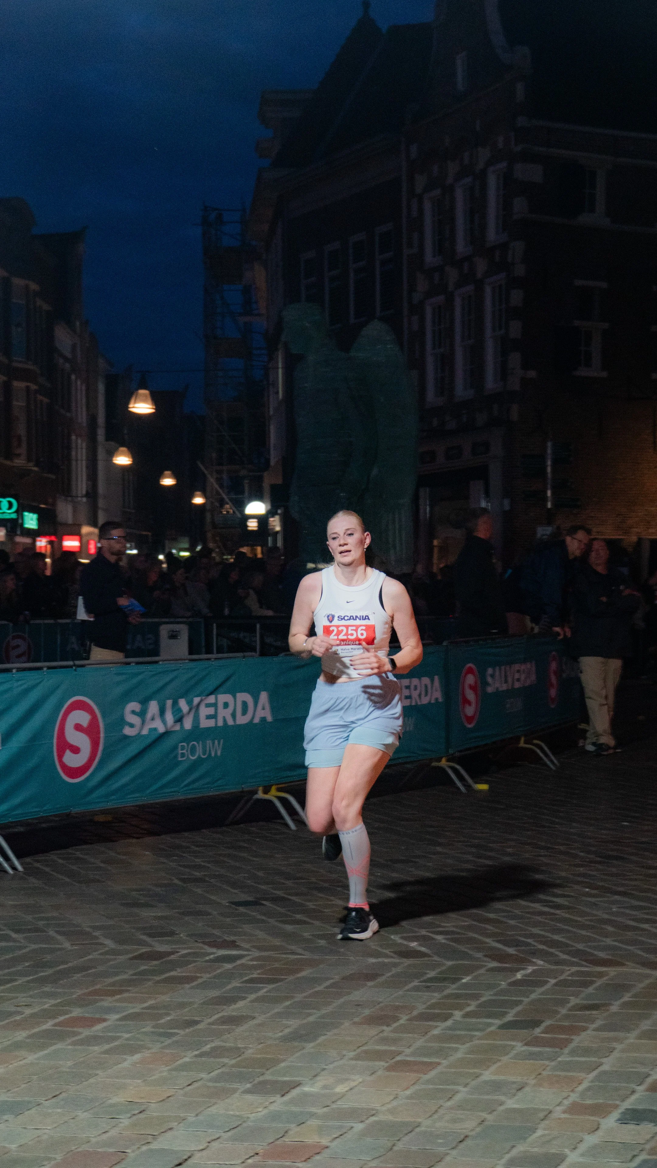 Foto's_halvemarathon_zwolle-127.jpg