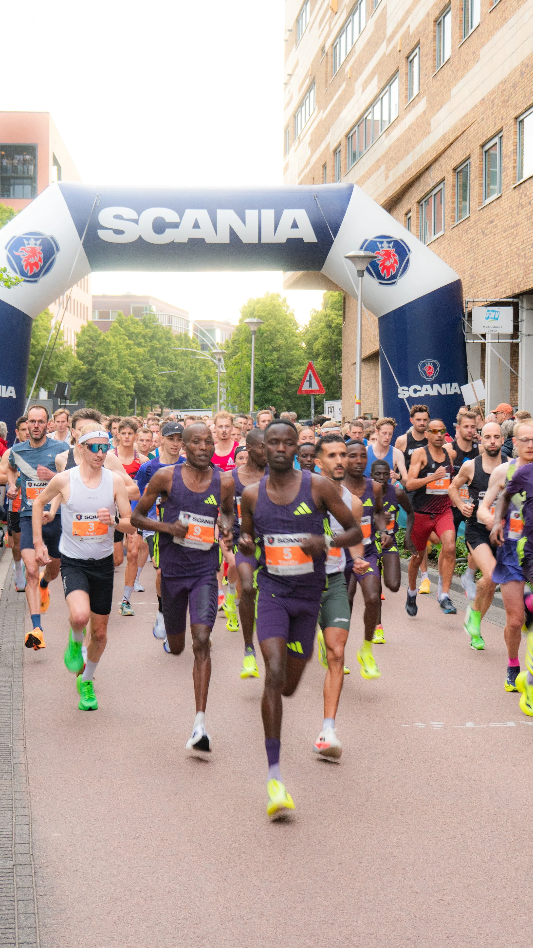 Foto's_halvemarathon_zwolle-57.jpg