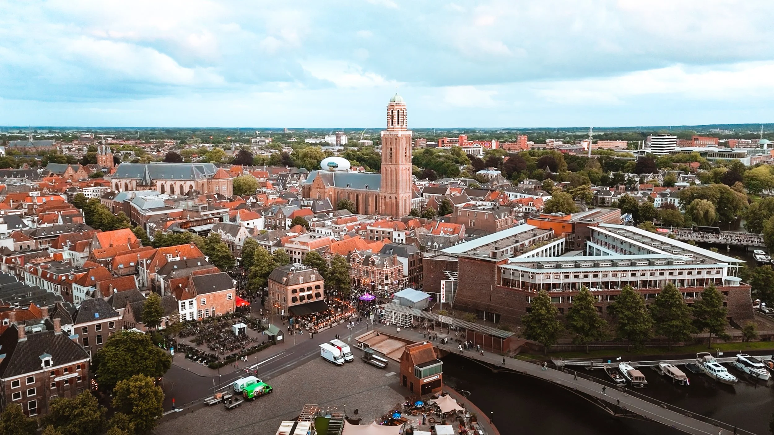 Foto's_halvemarathon_zwolle_drone-2.jpg