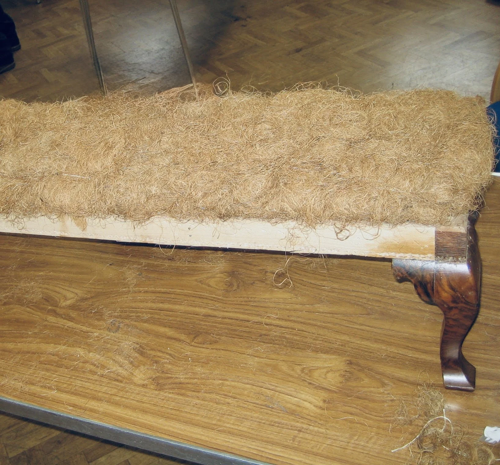 upholstery_workshop_buckinghamshire_blackswansstudio_14.jpg