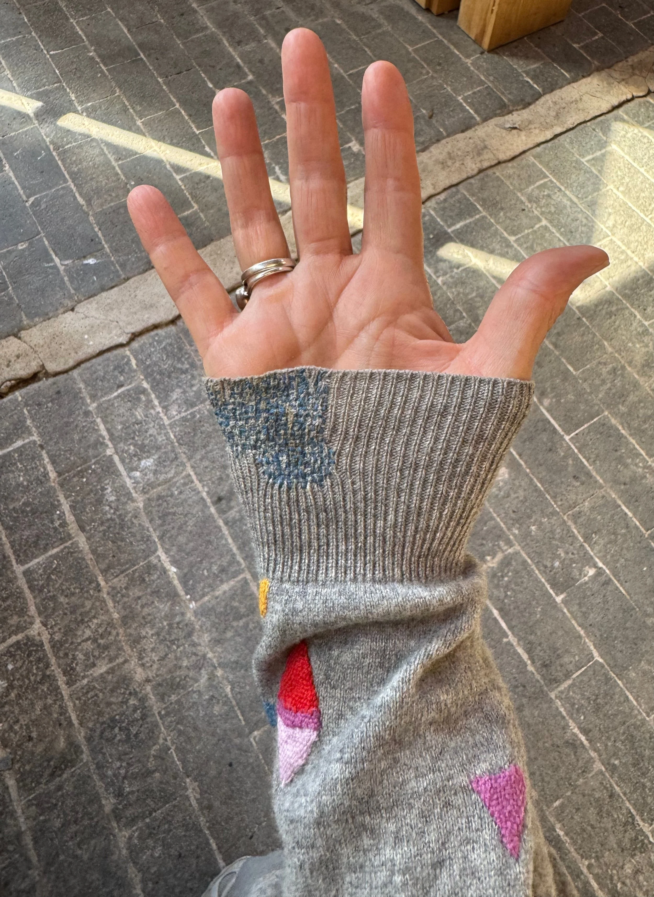 Darn_cuff_lambswool_blackswnasstudio.jpeg