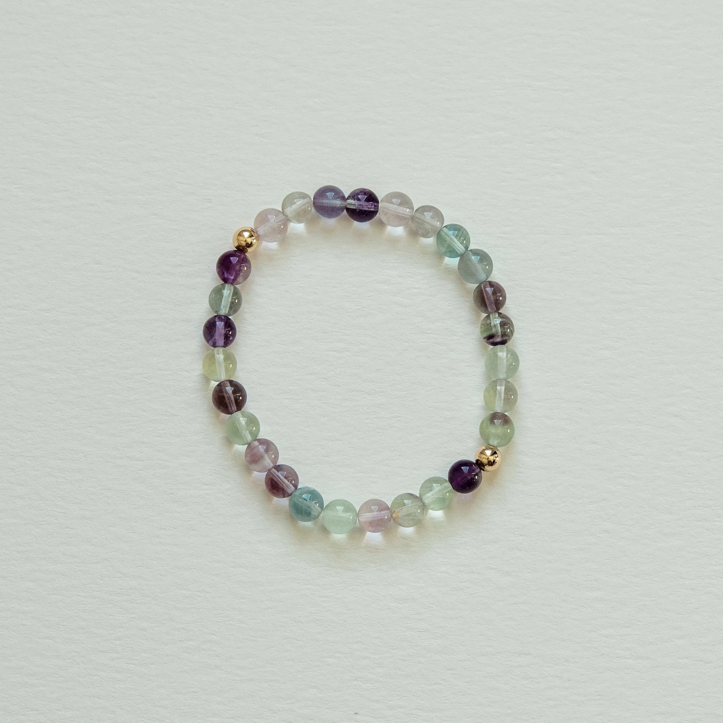 eleven-love-pure-mala-bracelet-focus-01.jpg