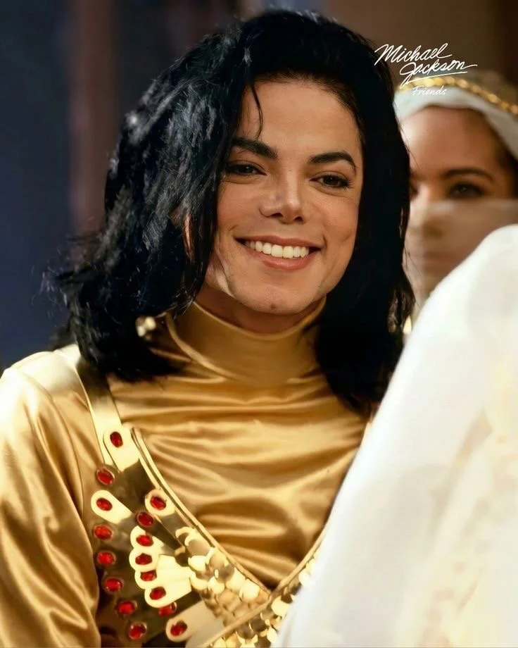 Michael Jackson Smiling 15.JPG