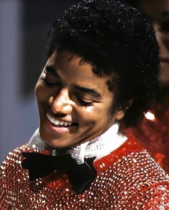 Michael Jackson Smiling 71.JPG
