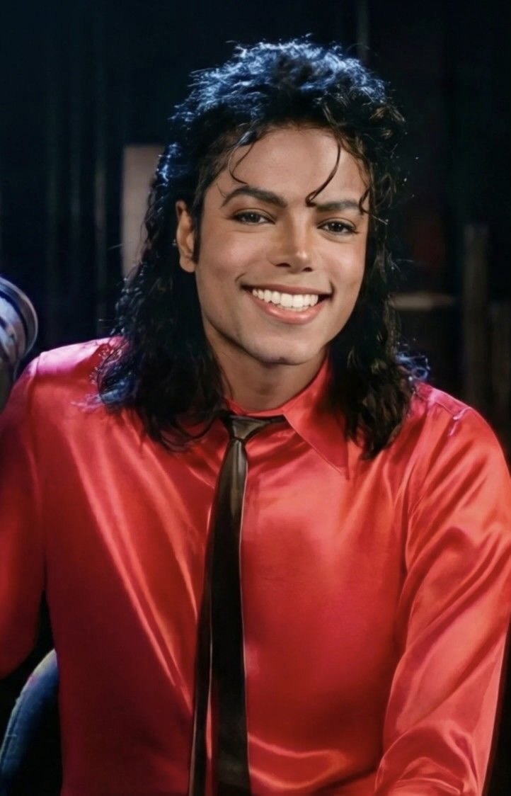 Michael Jackson Smiling 12.jpg