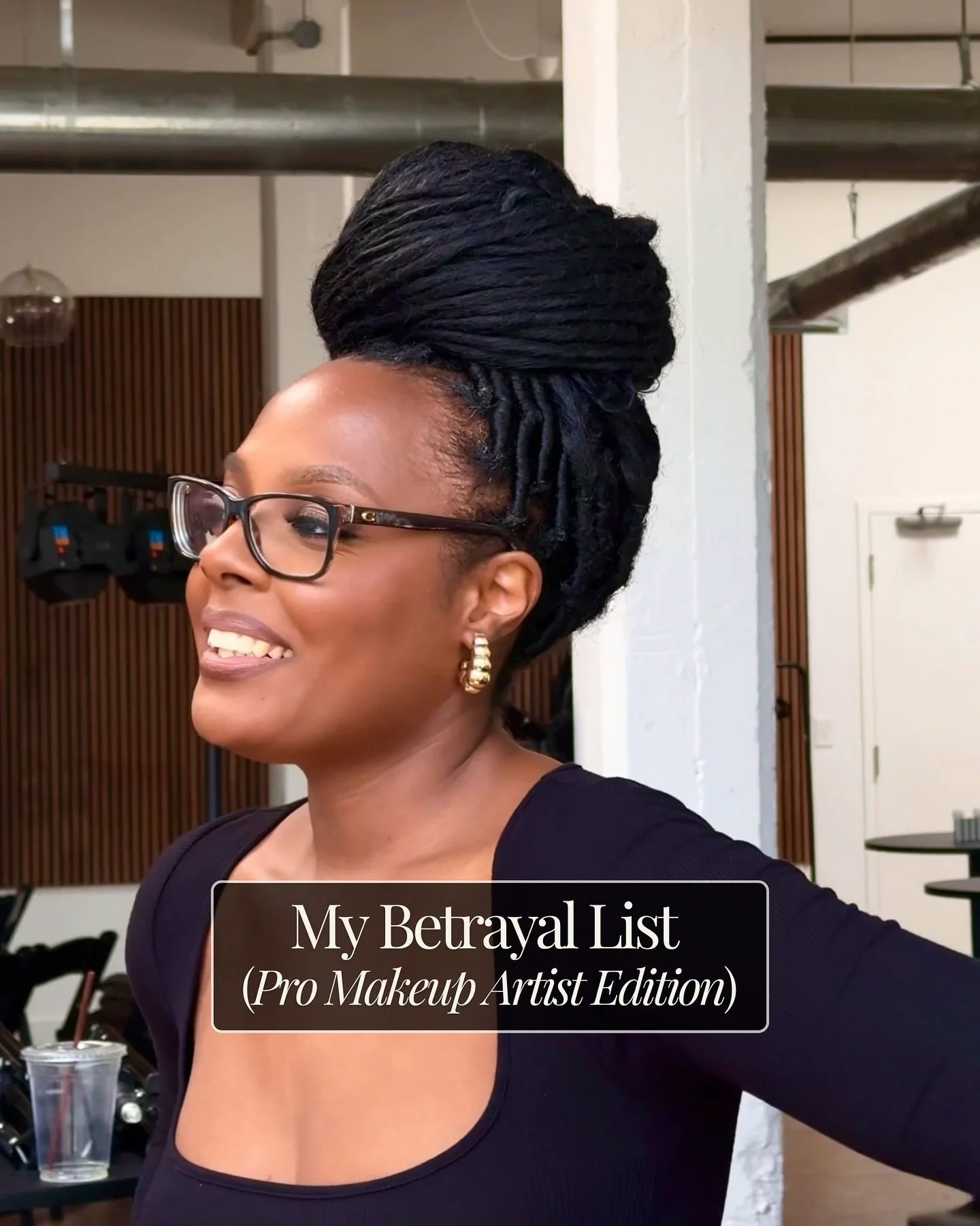 Just a girl, her kit, and a few betrayals. 😭💋 
IYKYK!

Inspired by: @thebwordmakeupartist_ @glambyleanna @bykayleighpodcast 

Can you relate to any of these? 🥲😂