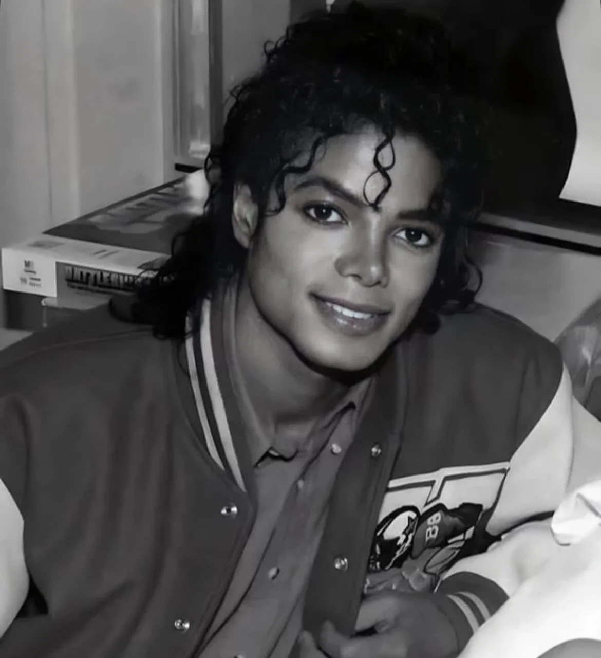 Michael Jackson Smiling 60.JPG