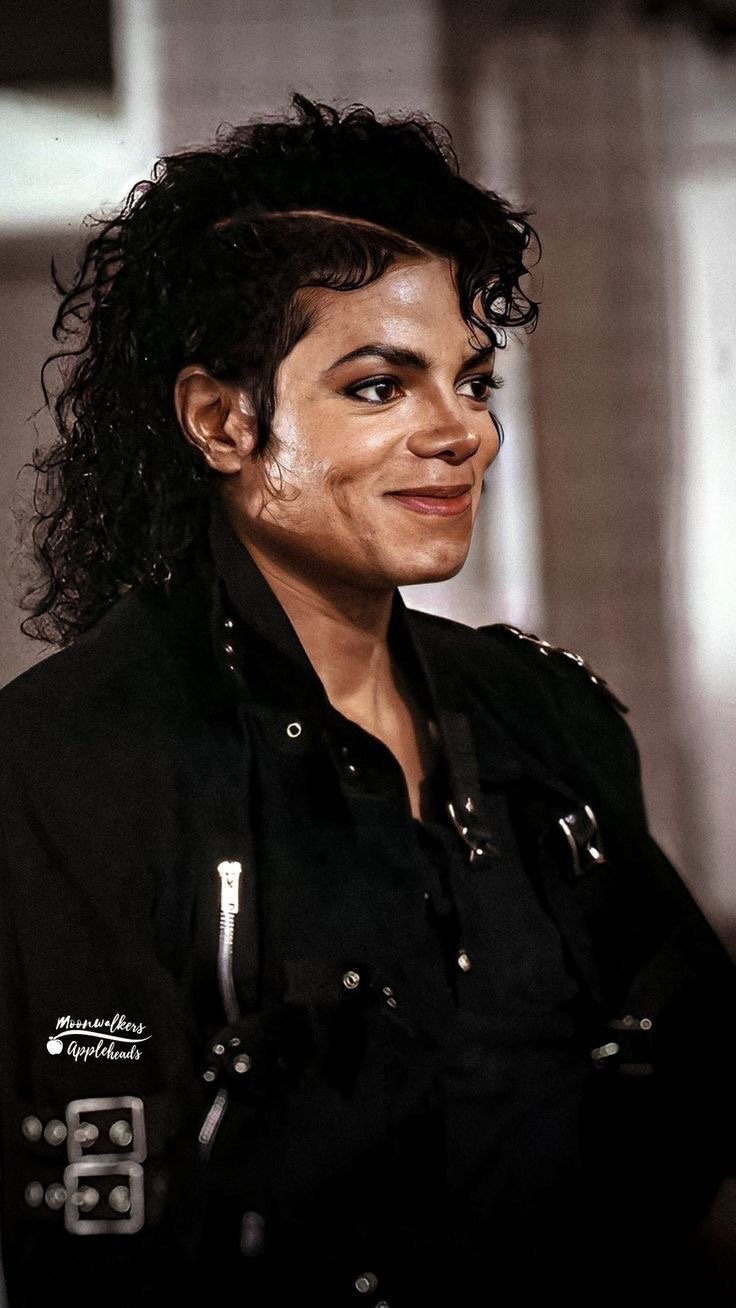 Michael Jackson Smiling 36.JPG