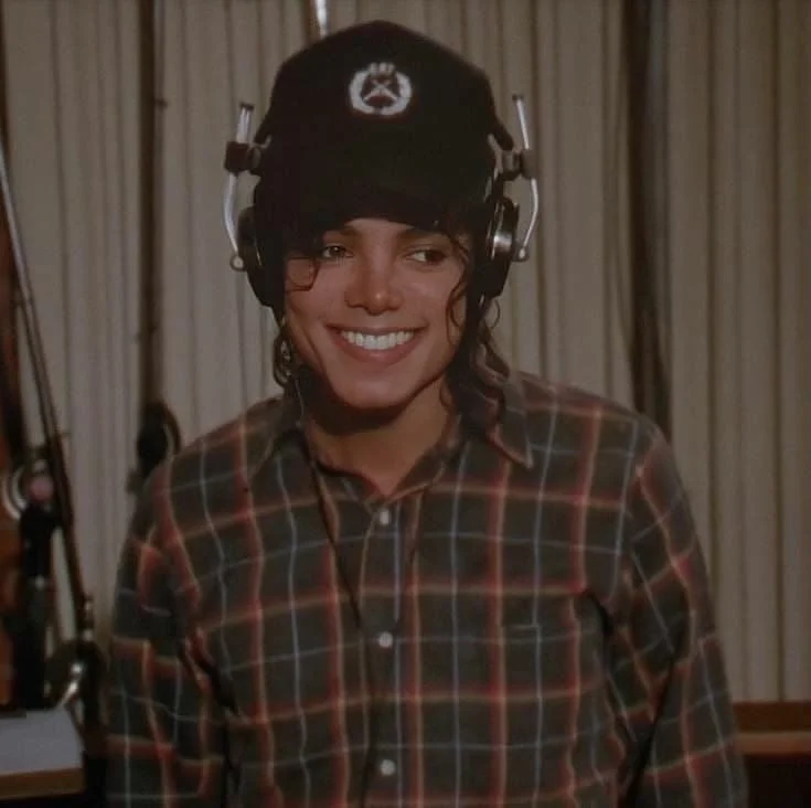 Michael Jackson Smiling 38.JPG