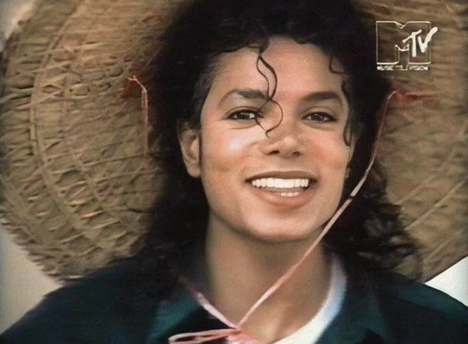 Michael Jackson Smiling 3.JPG
