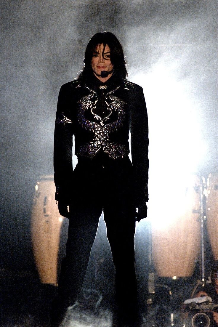Michael Jackson Smiling 103.JPG