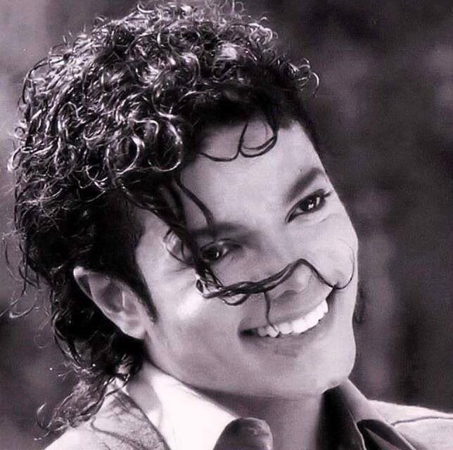 Michael Jackson Smiling 51.JPG