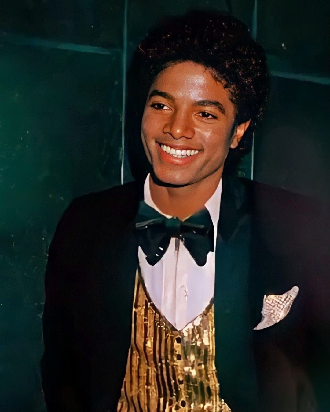 Michael Jackson Smiling 72.JPG
