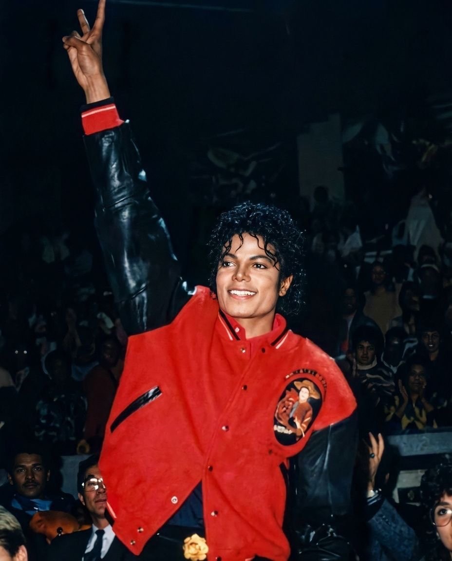 Michael Jackson Smiling 14.JPG