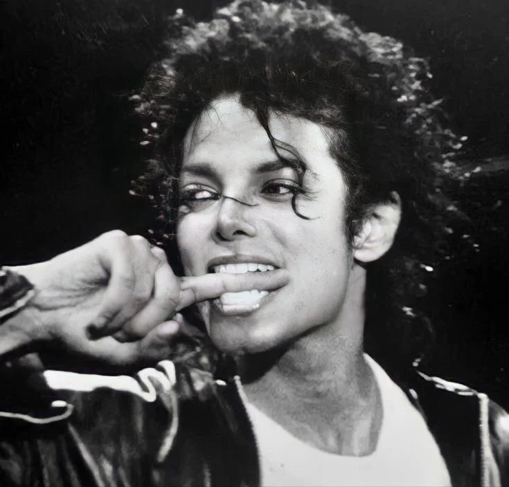 Michael Jackson Smiling 106.JPG