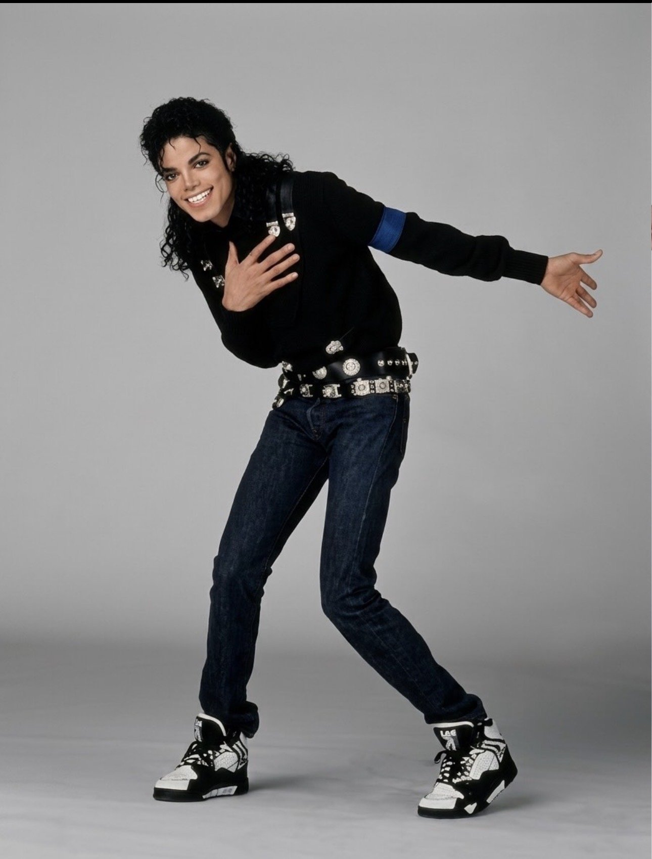 Michael Jackson Smiling 90.jpg
