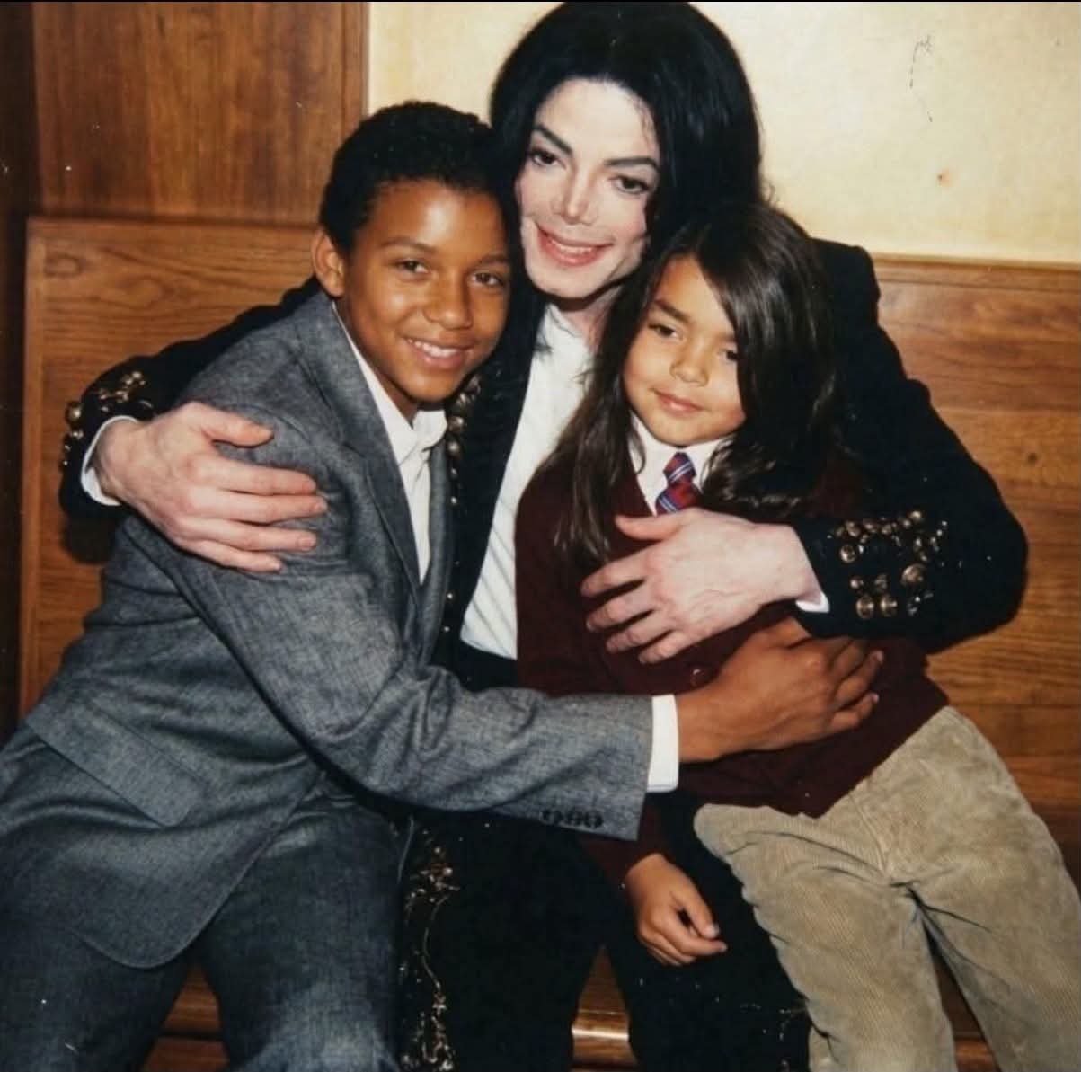 Michael Jackson, Jaafar Jackson, and Blanket (Bigi) Jackson