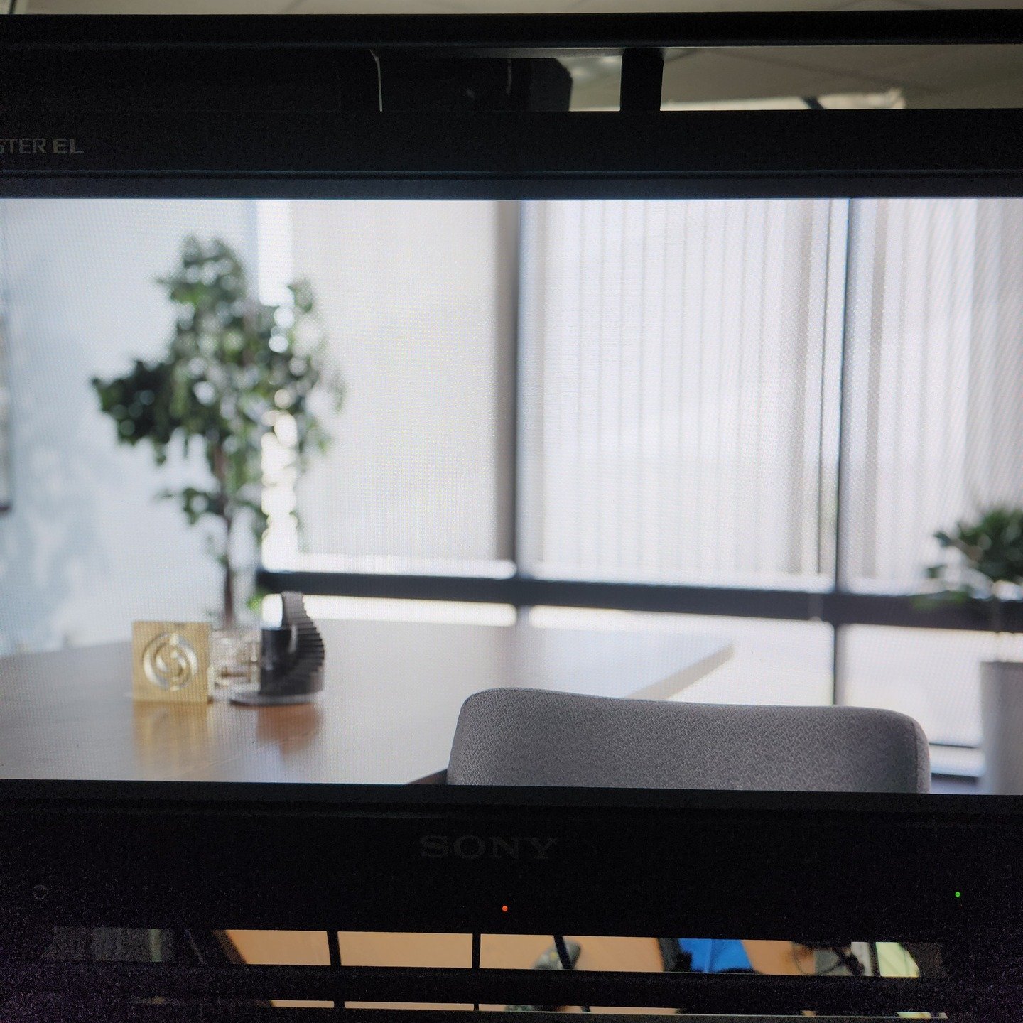 The DP and I walked into this conference room. He gave me some direction then headed to another room to shoot b-roll where beautiful early morning sun was filling the space. We joked that was my best work of the day.
In my room: 4x frame with thin di