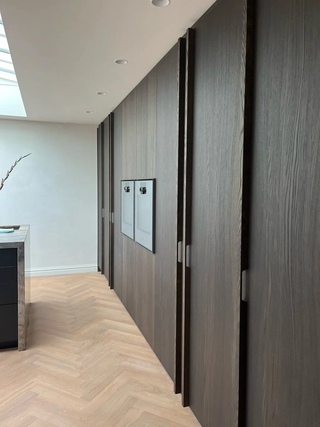 Work in progress🛠️
Renovatie in Amsterdam Oud-Zuid: onder andere vloeren, kleurplan, schilder&amp;stucwerk.

Het eindresultaat zie je snel✨

#workinprogress #renovatie #amsterdamwoningen #interieurinspiratie #verbouwing