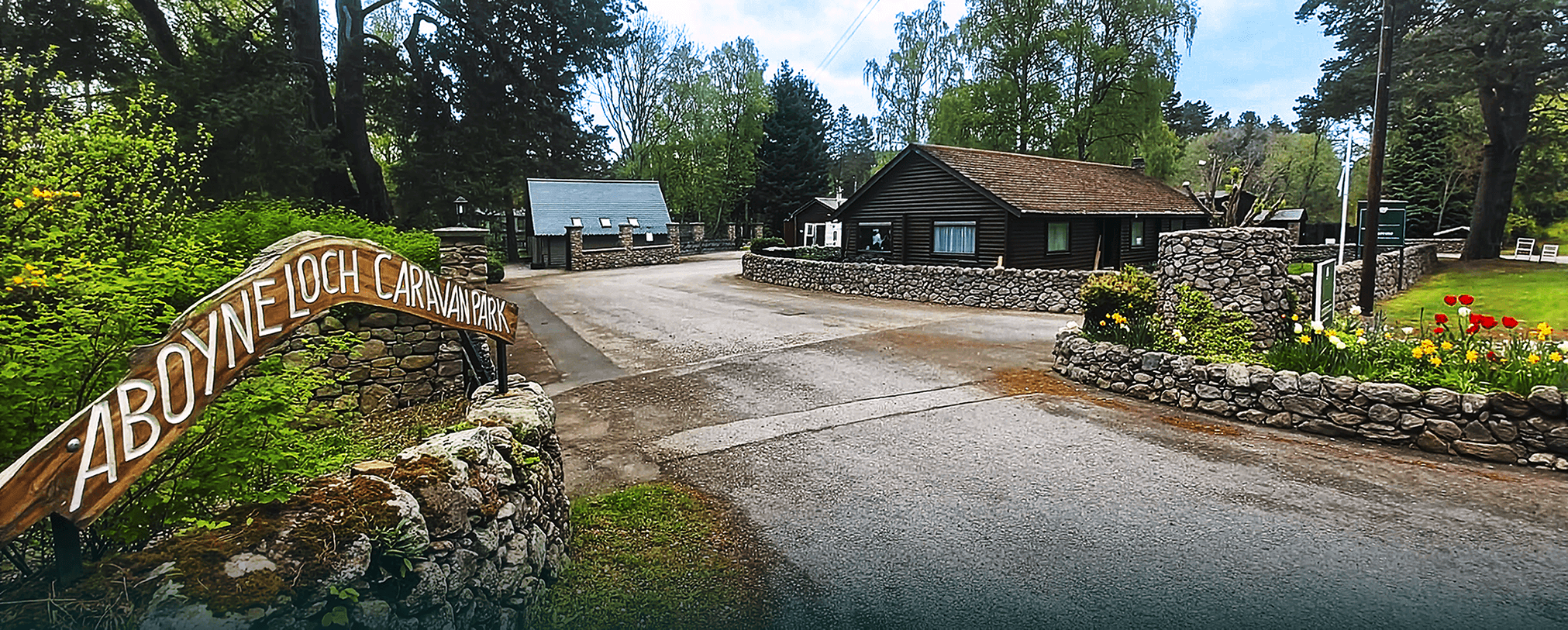 Entrance to Aboyne Loch Caravan park